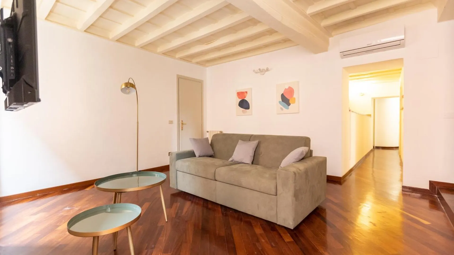 Piazza Navona Classy & Large Apartment Rome